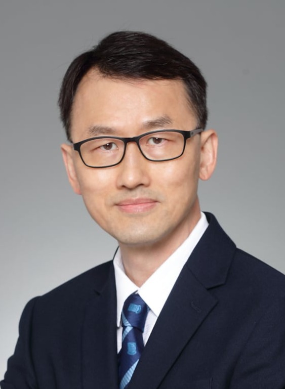 Professor Daniel Ho